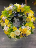 Couronne de deuil jaune et blanche
