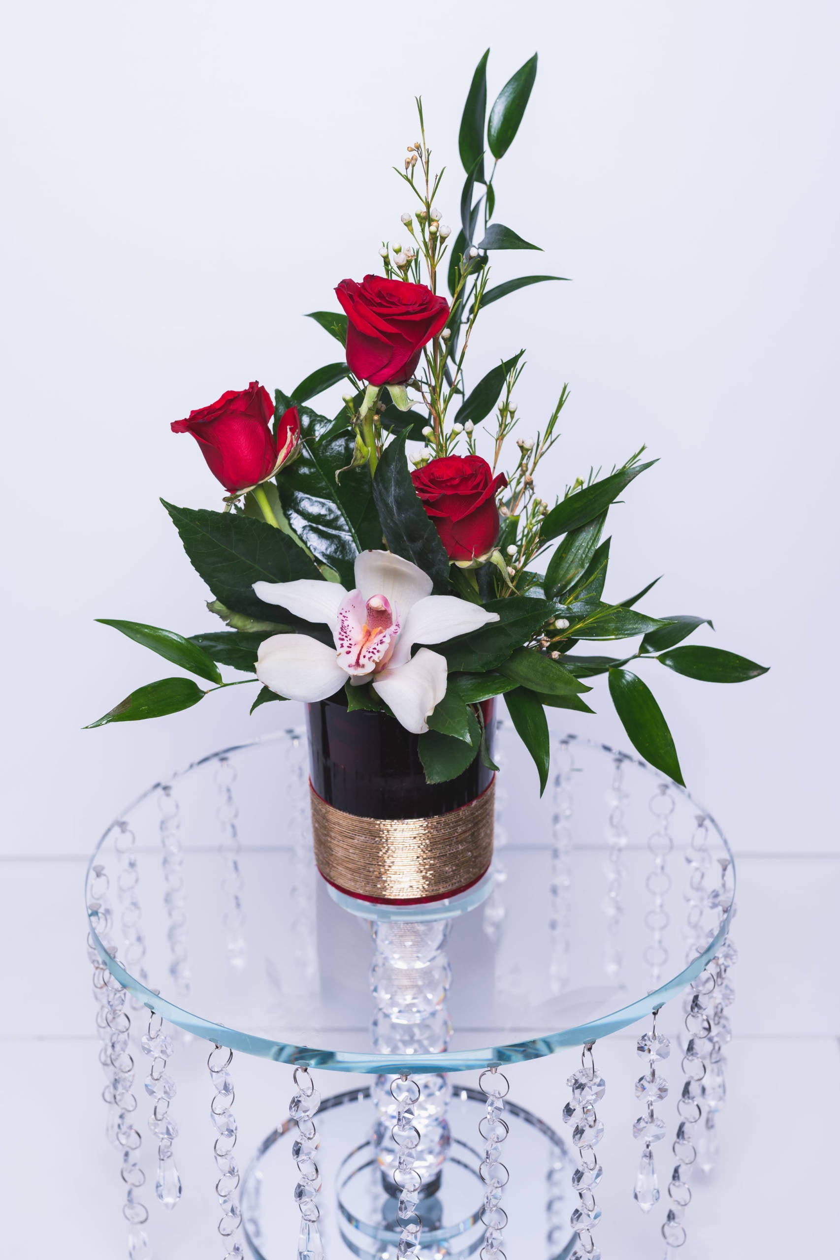 Composition de roses et orchidées Chérie de Fleurs d'Amazone